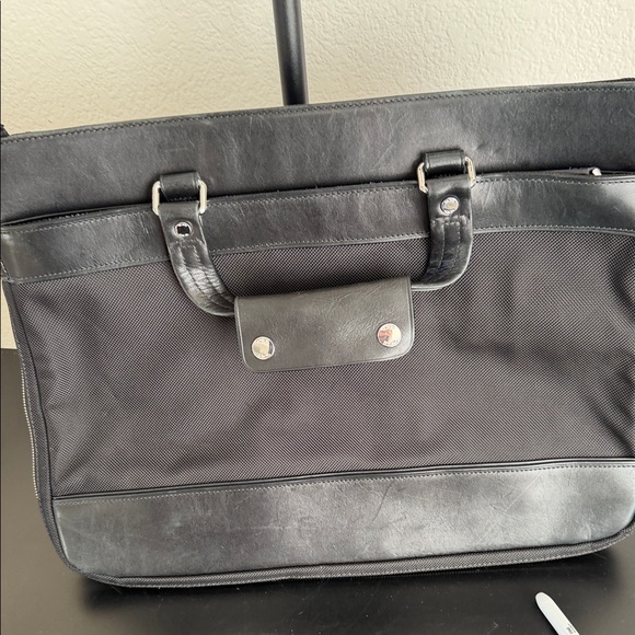 Tumi Black Slim Leather Briefcase - Picture 2 of 6